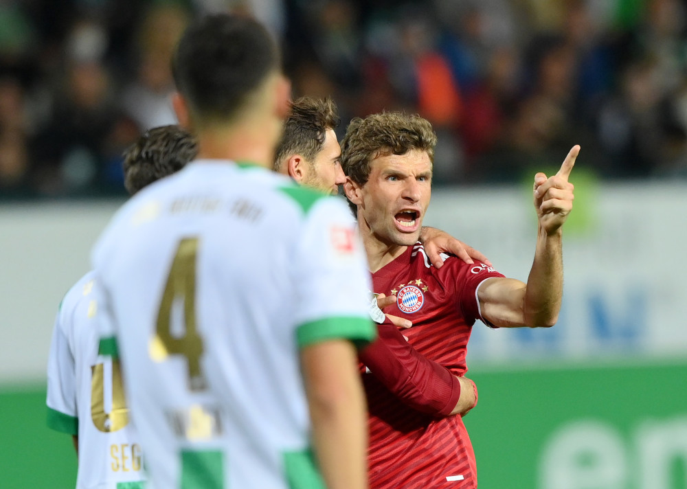  拜仁创纪录签约法国天才中卫埃尔巴  