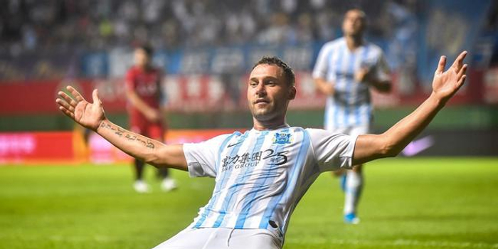  科森扎读秒阶段绝平，曼库索禁区混战扳平